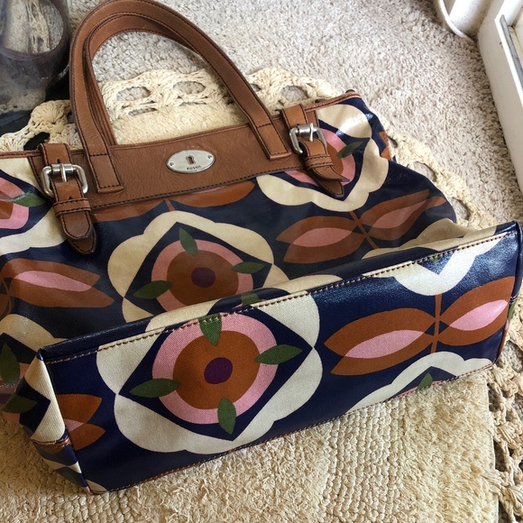 *** Fossil *** Key - Per Geometric Floral Tote - Picture 2 of 5